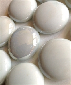 Picture of N67 30MM White Opal Glass Gems 